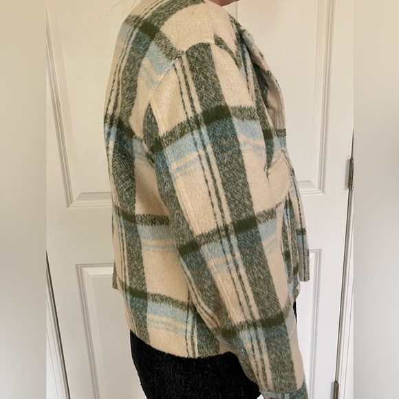 Plaid shacket - Picture 2 of 3